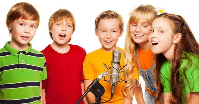 kids singing