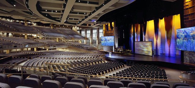 megachurch